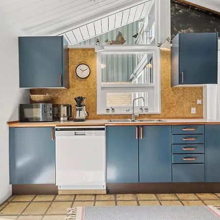 4 Bedroom Gorgeous In Σπίτι διακοπών *