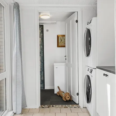 4 Bedroom Gorgeous In 別荘 *