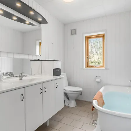 4 Bedroom Gorgeous In Σπίτι διακοπών