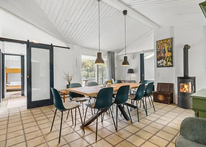 5 Bedroom Cozy In Σπίτι διακοπών *