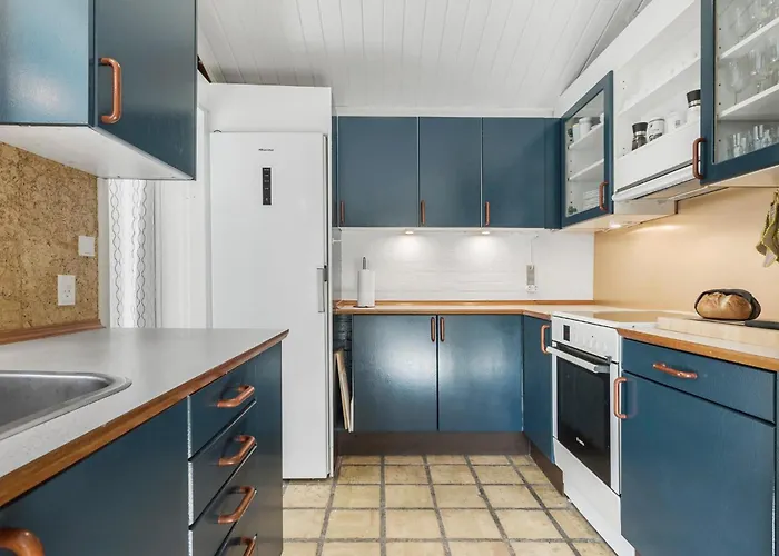 Сasa de vacaciones 5 Bedroom Cozy In *