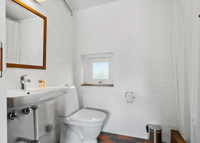Сasa de vacaciones 5 Bedroom Cozy In Ulfborg